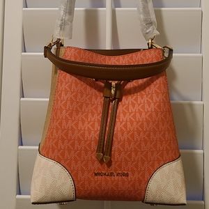 MK bucket shoulder/sling bag NWT